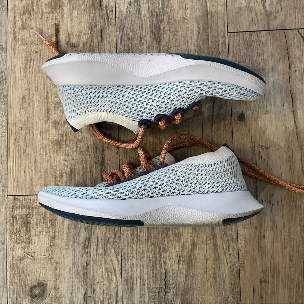 Women’s All Birds Tree Runner 1 Geyser (Light Blue Sole) Size- W7